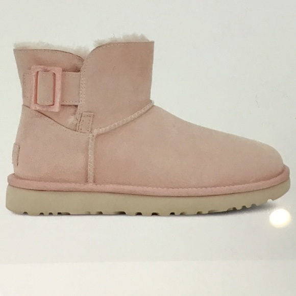 UGG Boot - Picture 3 of 7